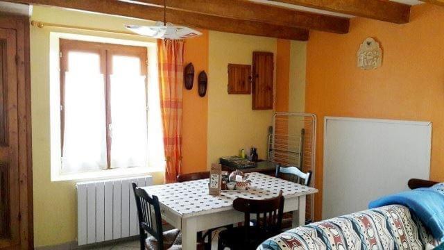 Gite Chez Charlot Шана Екстериор снимка