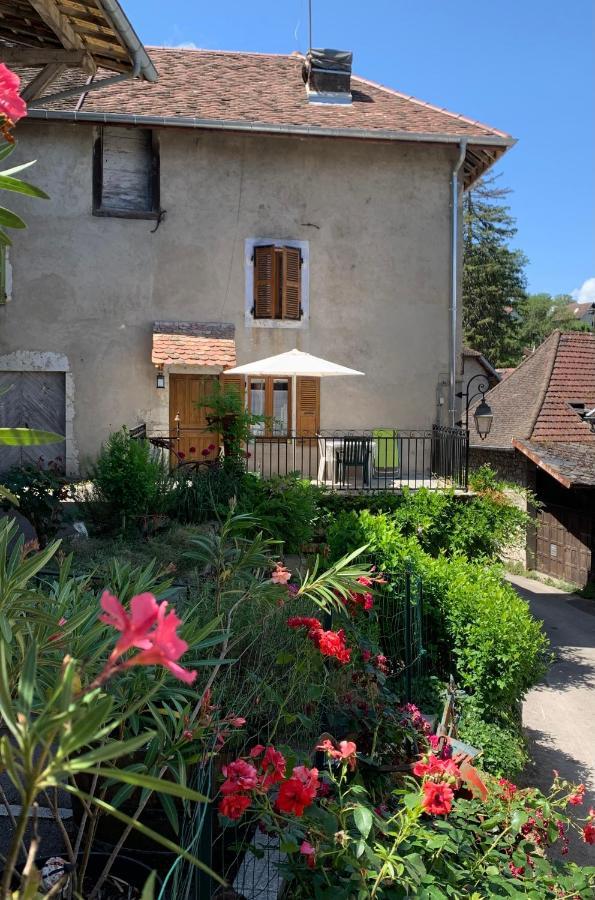 Gite Chez Charlot Шана Екстериор снимка