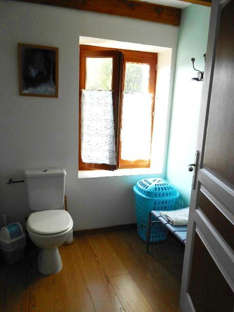Gite Chez Charlot Шана Екстериор снимка