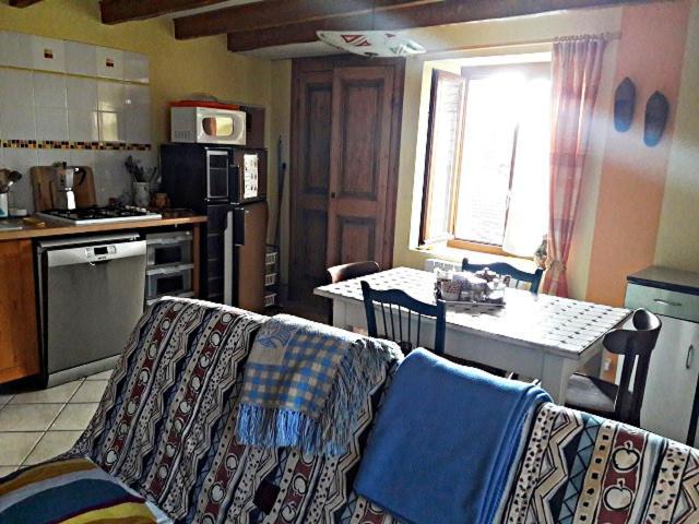 Gite Chez Charlot Шана Екстериор снимка