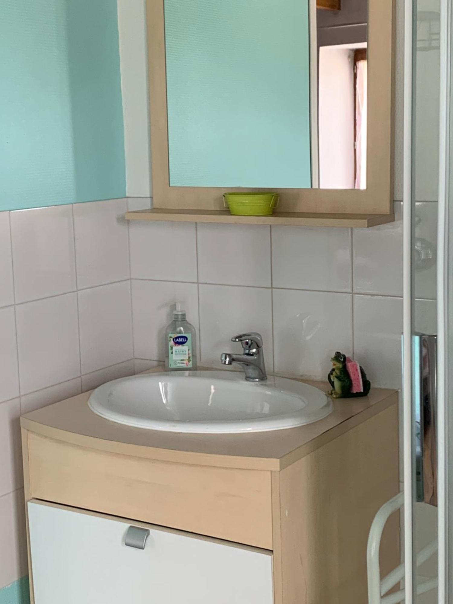 Gite Chez Charlot Шана Екстериор снимка